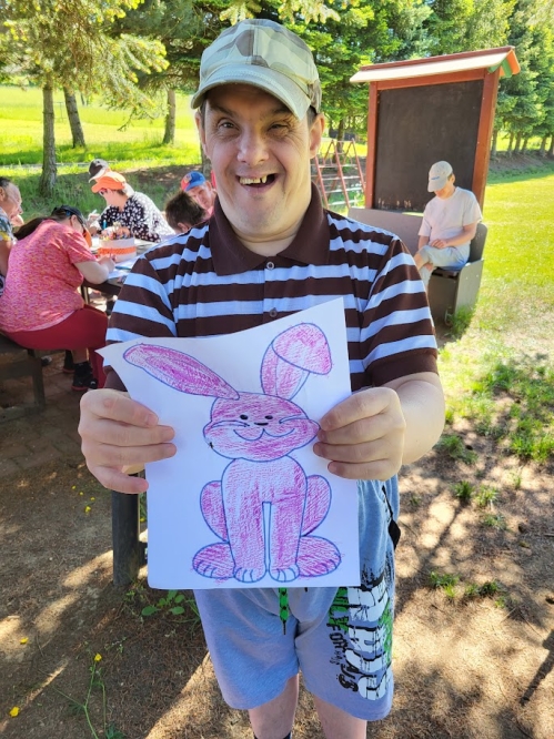 Malování pod stromy